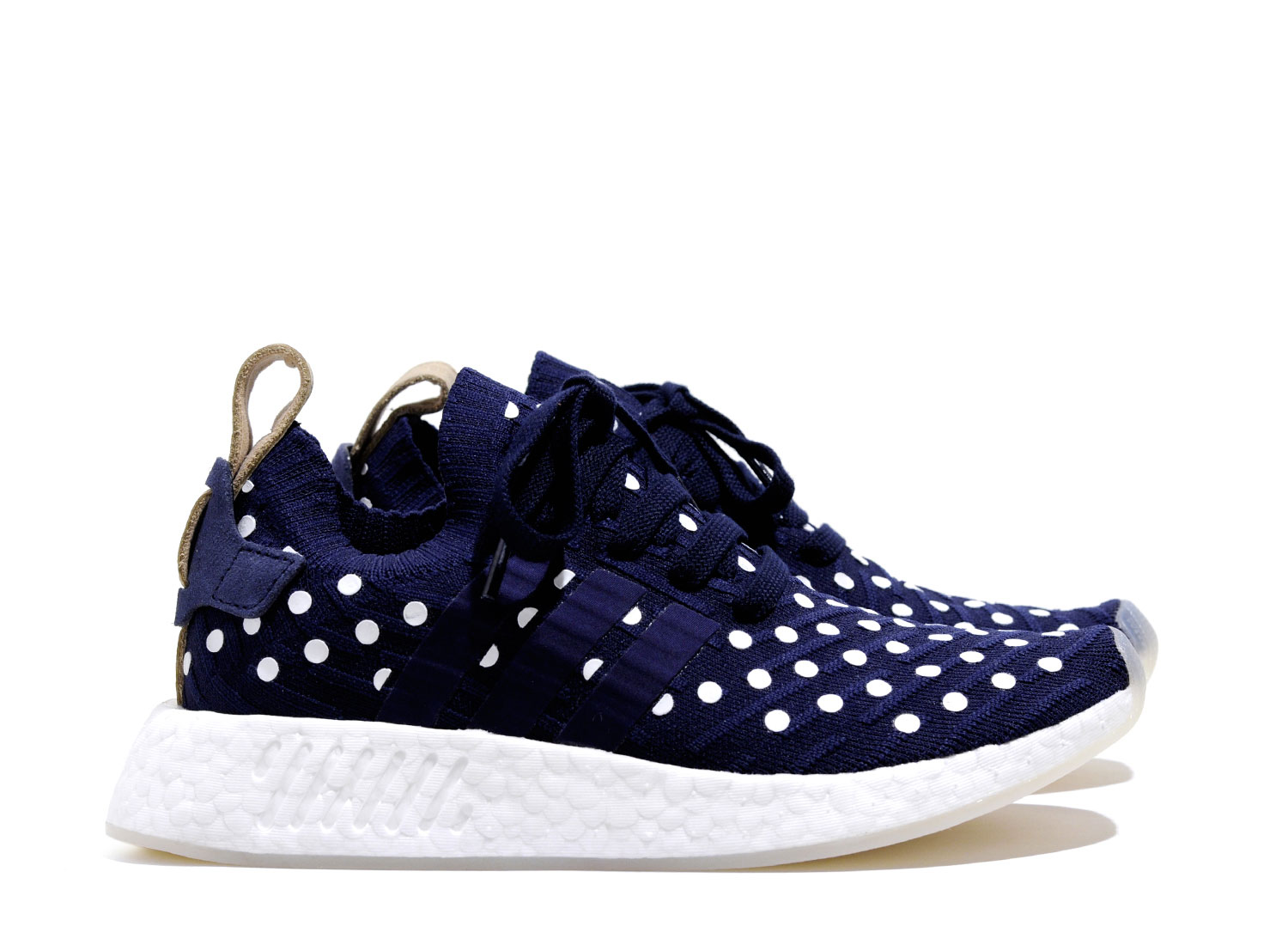nmd r2 pk w