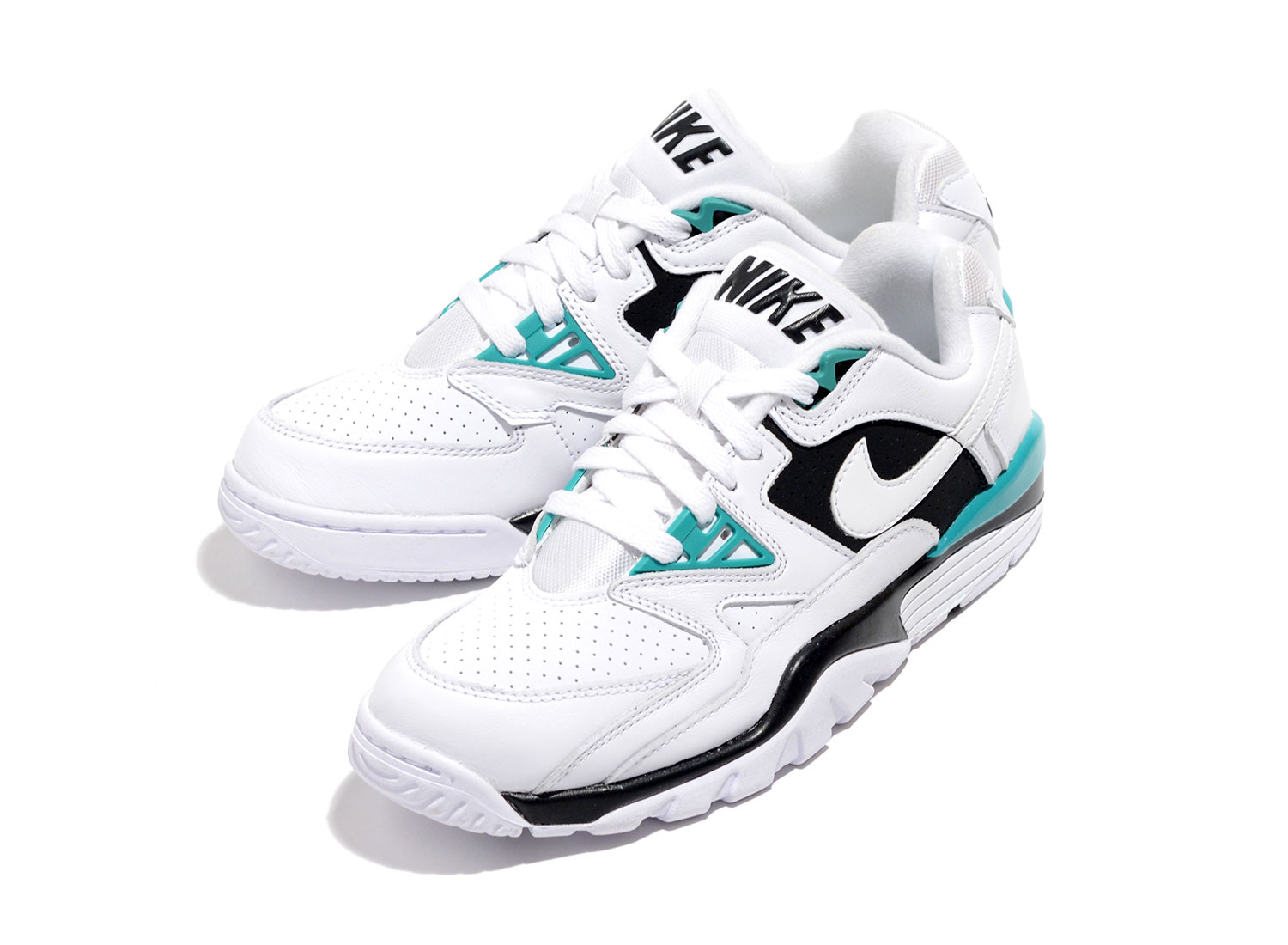 nike cross trainers white