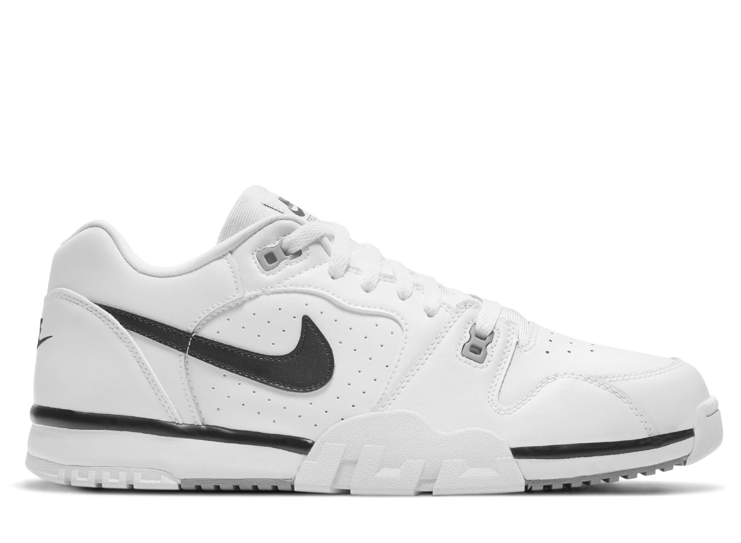nike cross trainers white