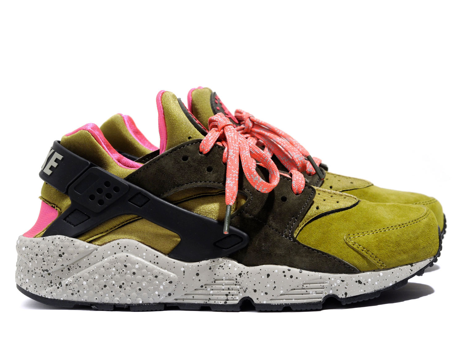 nike huarache desert ochre