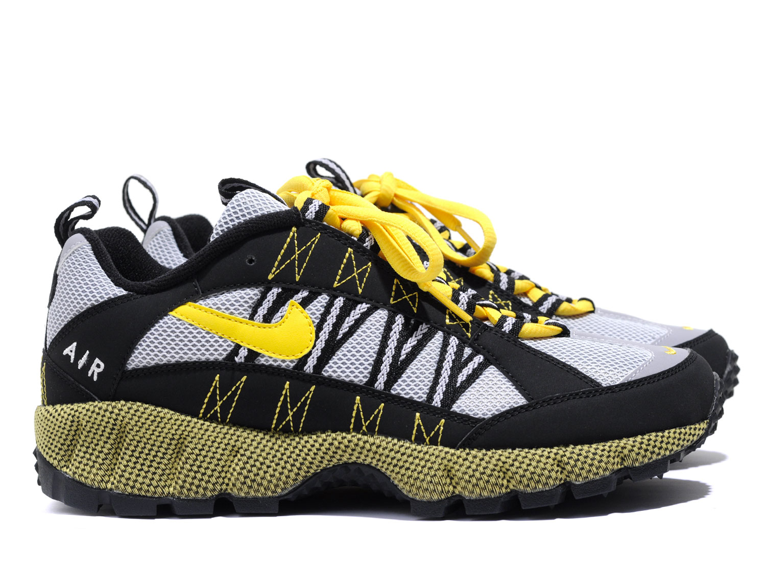 nike air humara 17 supreme black