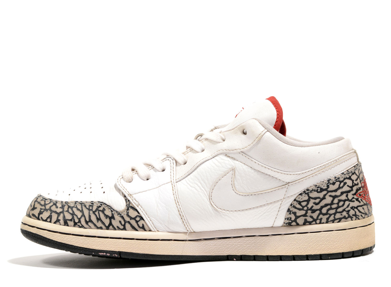 jordan 1 phat low cement