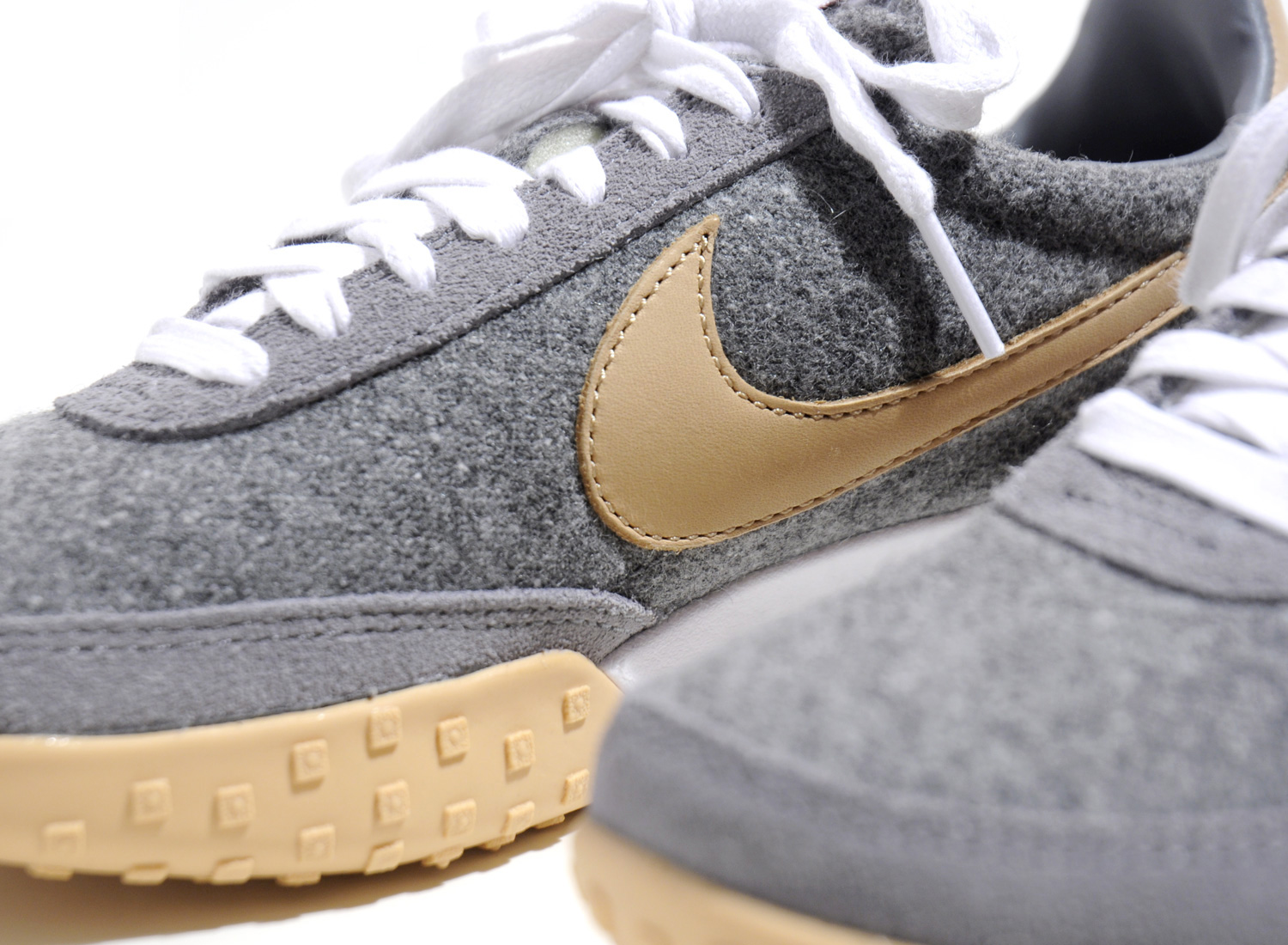 nike roshe waffle grey