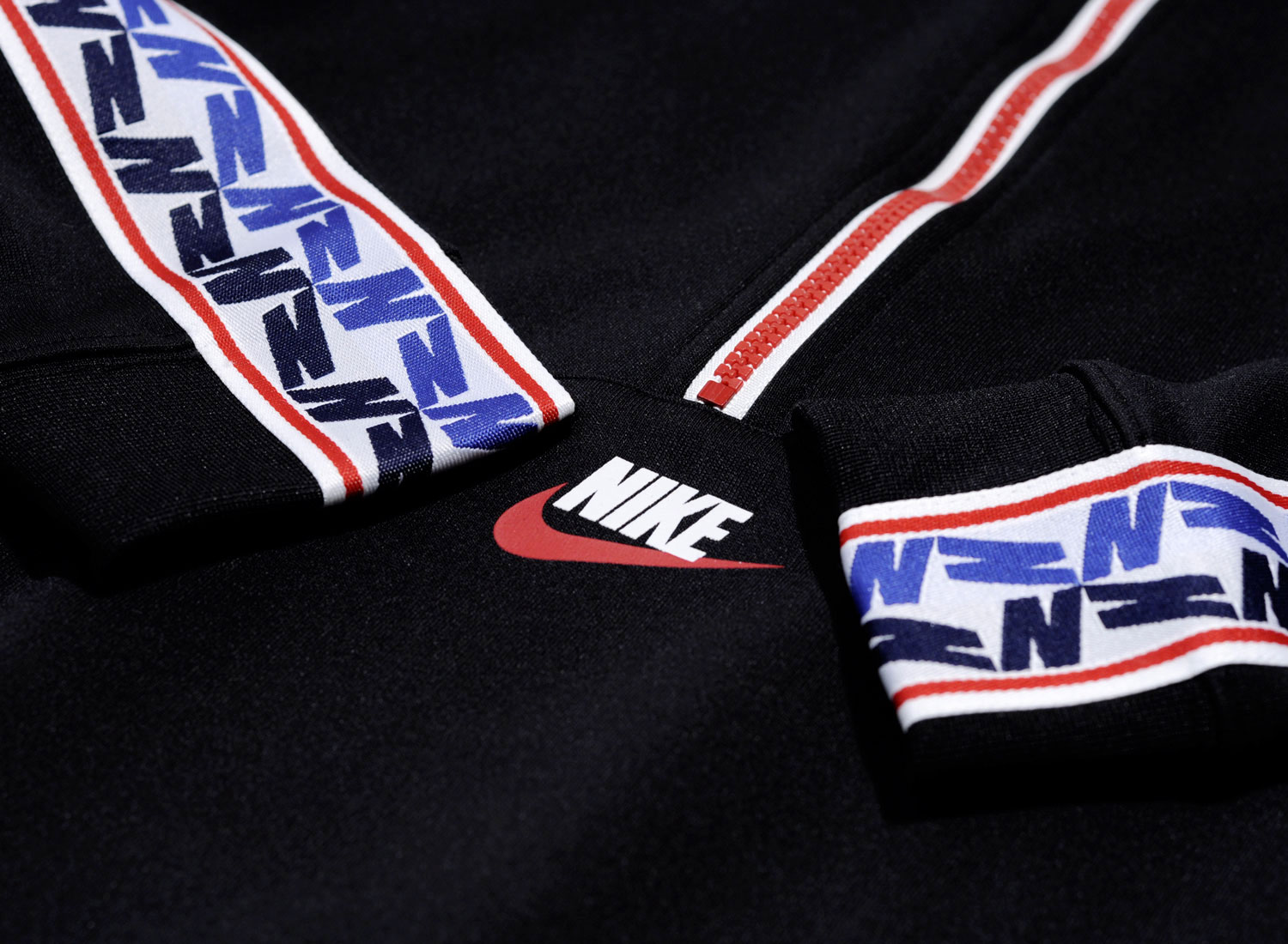nike hoodie tape demi zip nike hoodie tape demi zip
