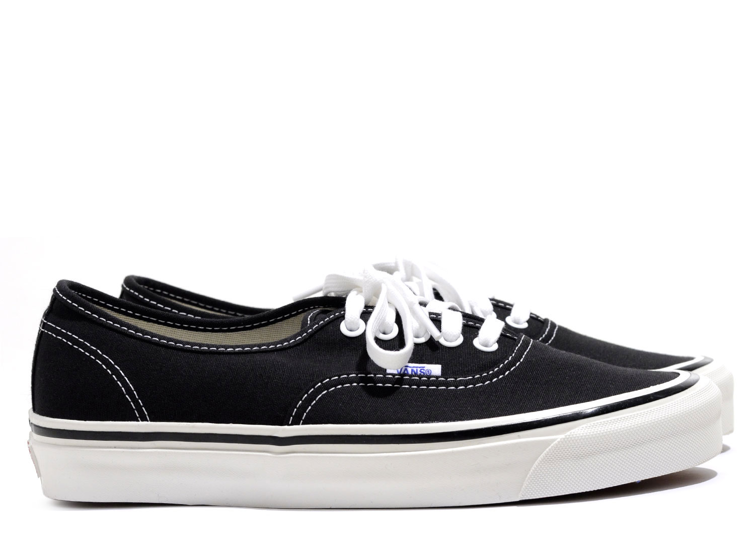 vans authentic anaheim