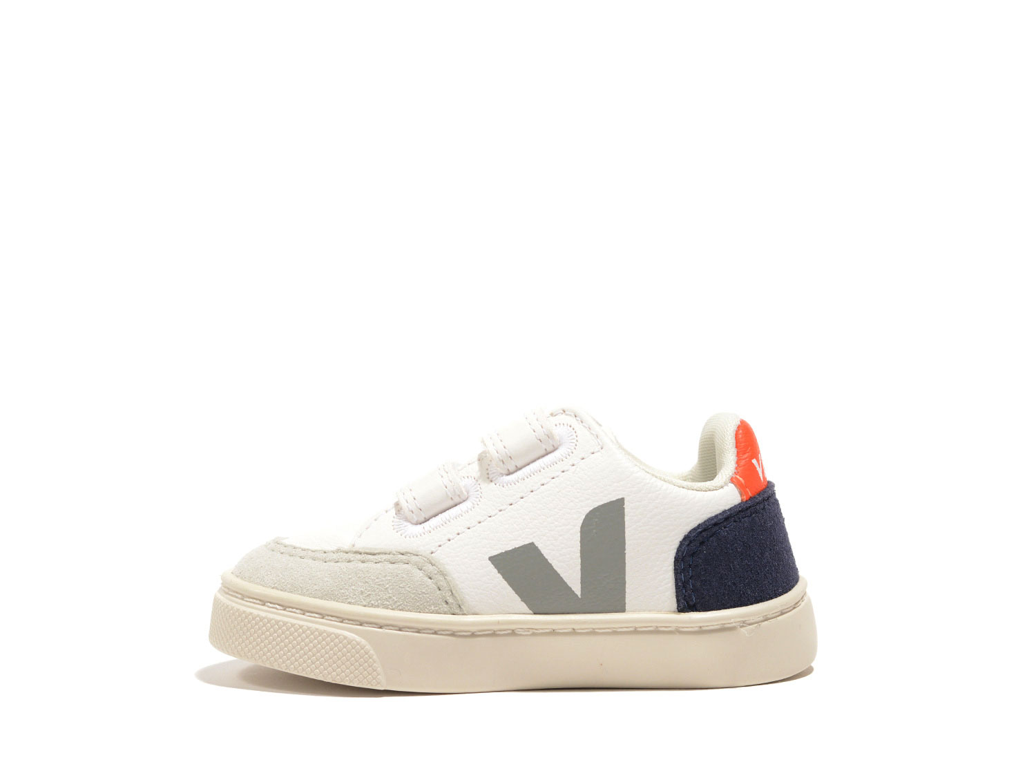 veja v12 leather