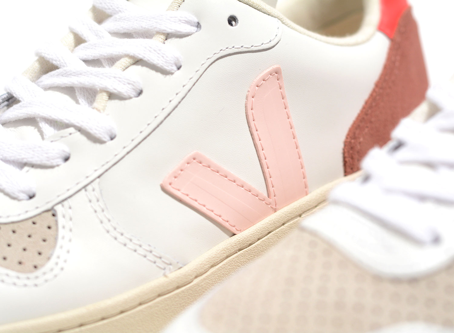 veja v10 petale rose