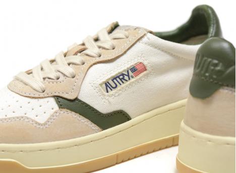 Autry Medalist Low DS06 Canvas Sand / White / Cypress