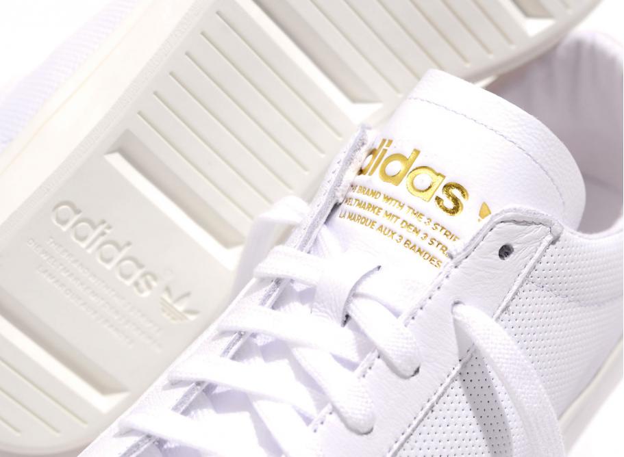 Adidas court vantage gold deals