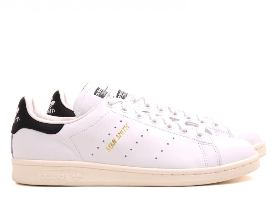 stan smith with gold lettering