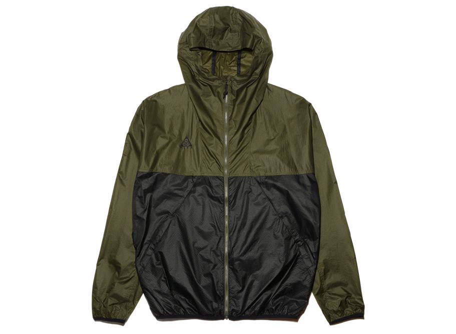 NIKE ACG Light Weight Nylon Jacket