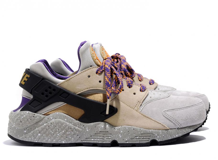 nike air huarache run beige