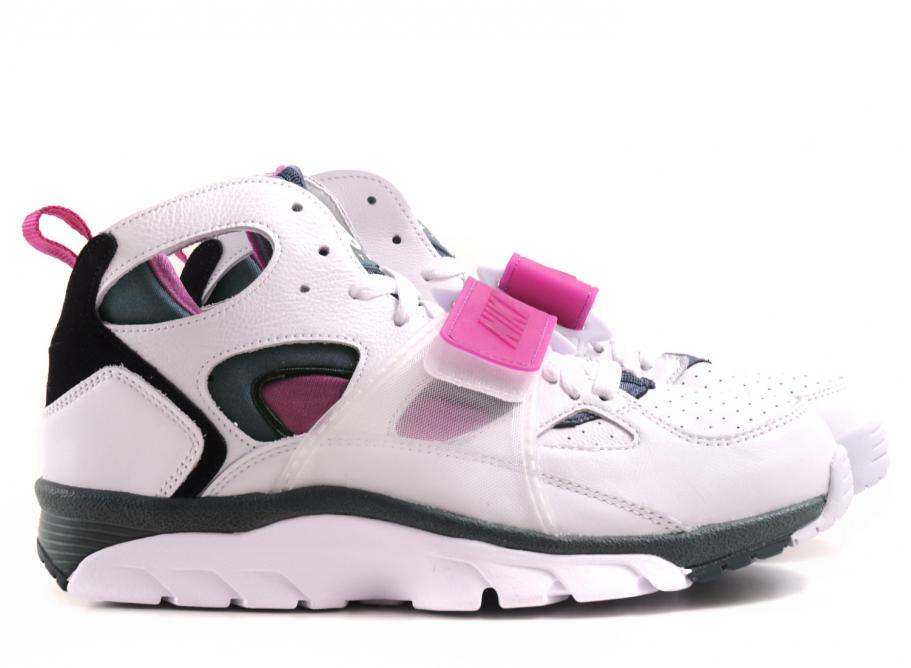 Nike Air Trainer Huarache PRM QS White / Dark Emerald Nike Air Trainer Huarache PRM QS White / Dark Emerald