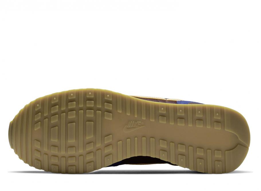 Nike tan & blue air vortex trainers deals