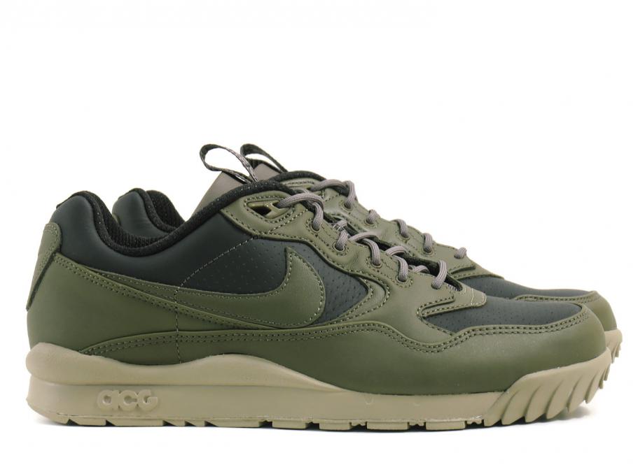 nike acg wildwood qs