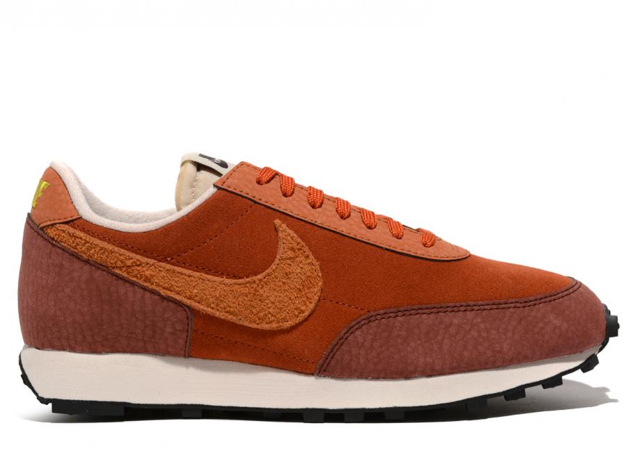nike daybreak trainers in blue and orange