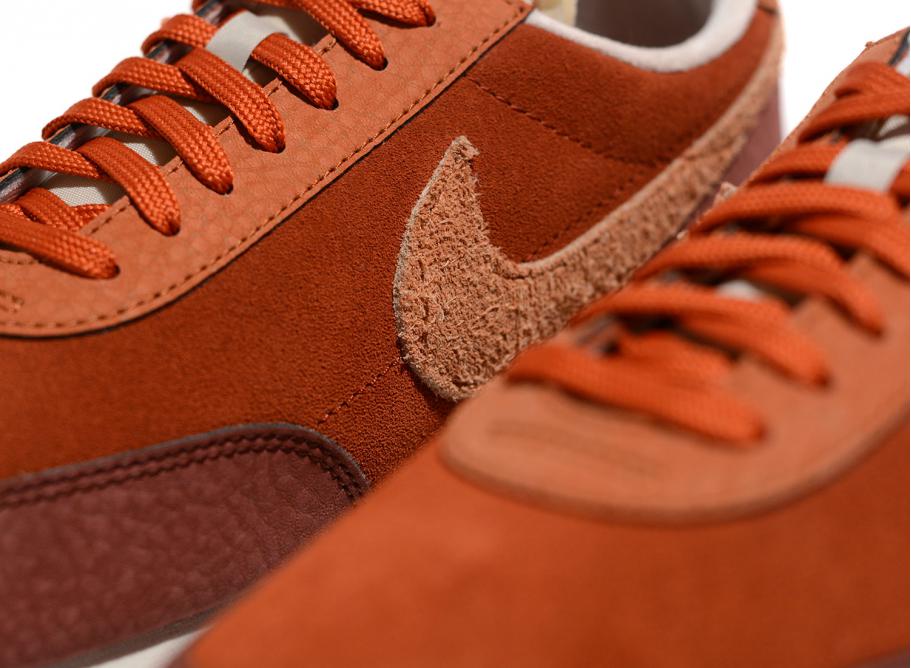 nike daybreak rugged orange