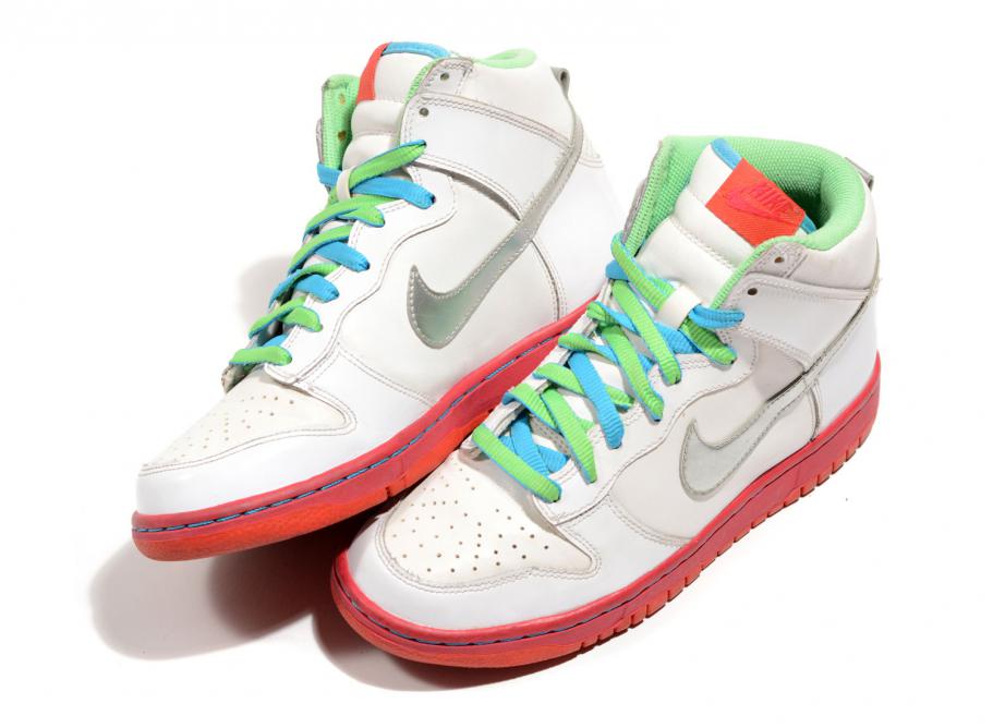Nike best sale silver 38.5