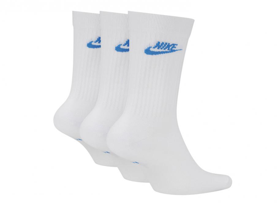 nike essential socks