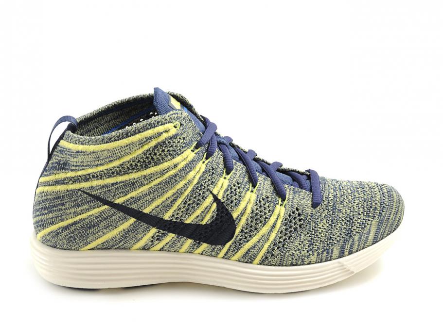 nike flyknit lunar chukka