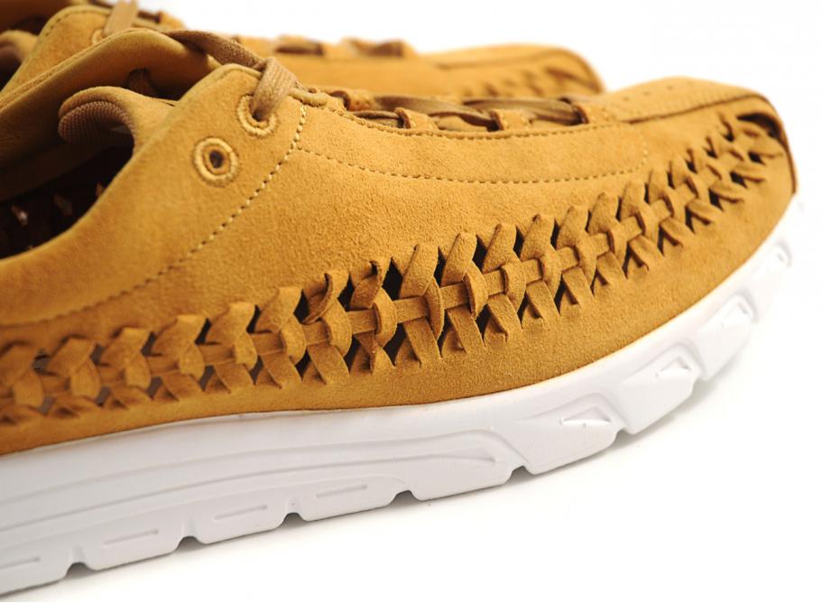 nike mayfly woven qs