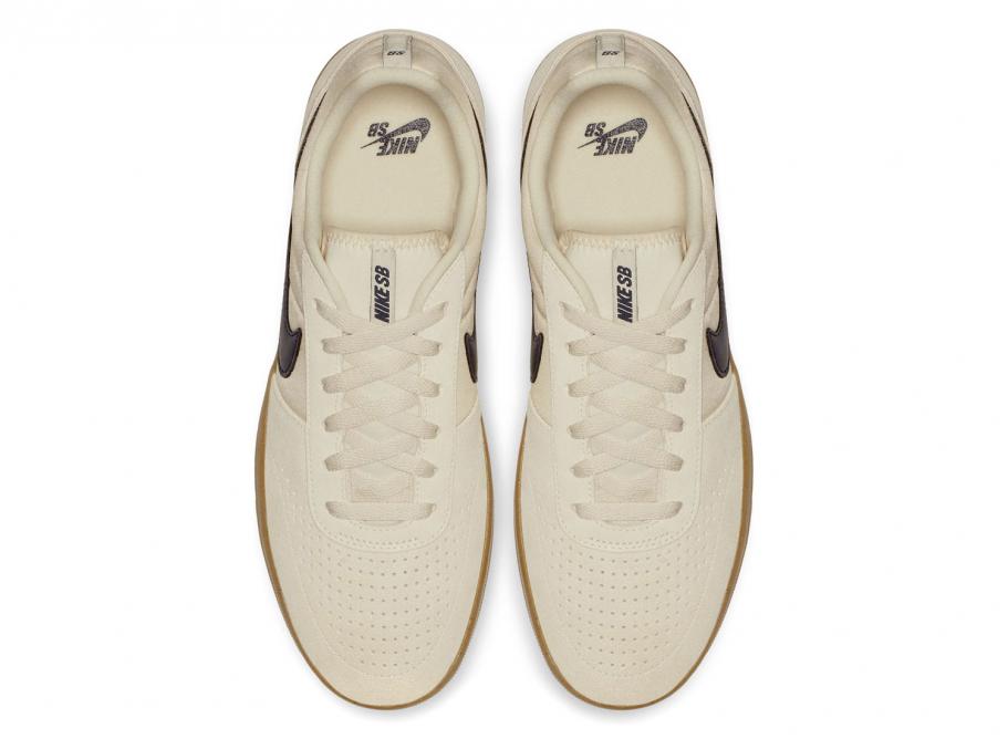 nike sb team classic gum sole