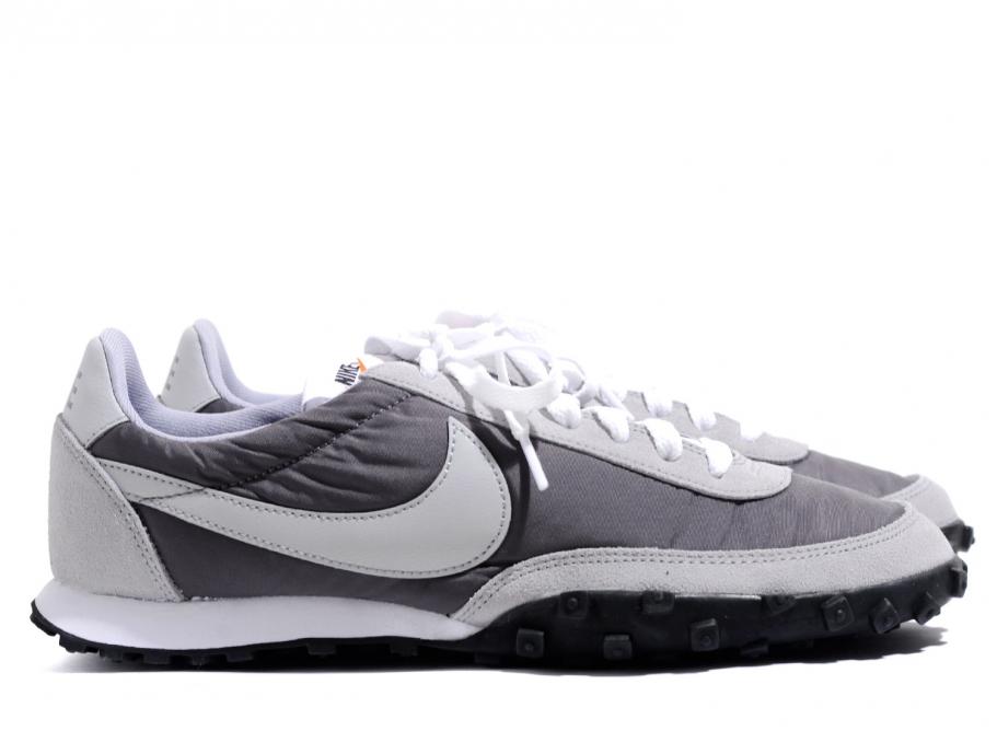 nike waffle racer 17 grey