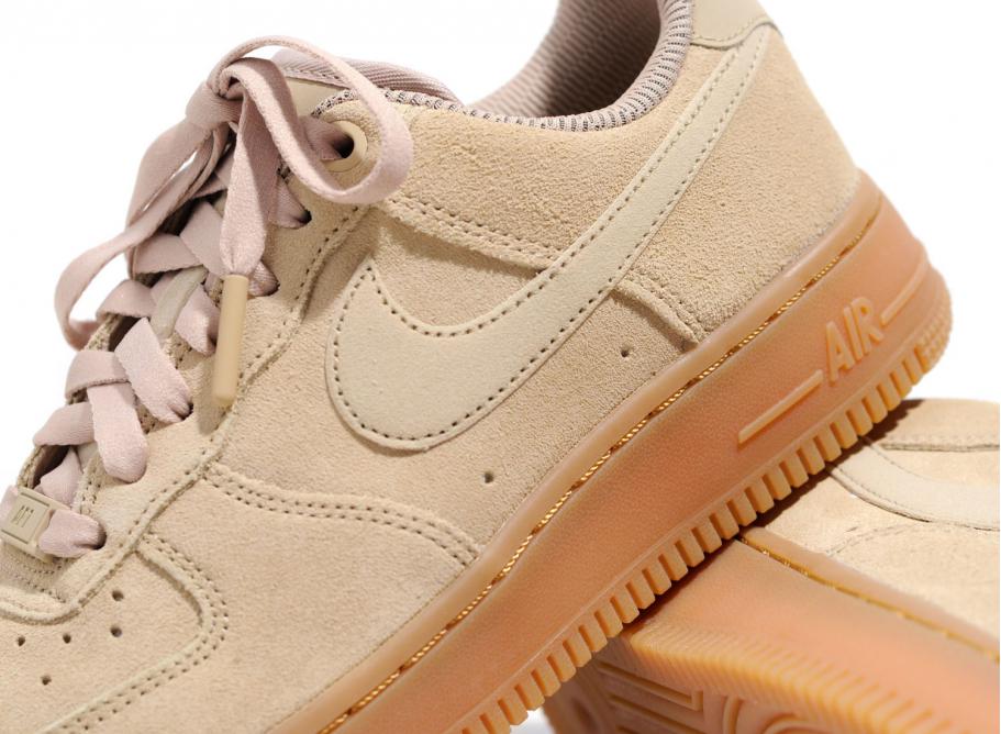 Nike Wmns Air Force 1 07 SE Mushroom 