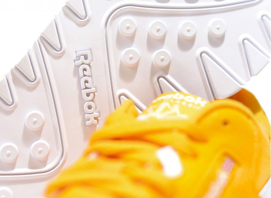 Trek gold reebok top