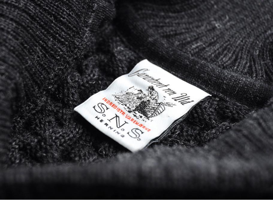 SNS Herning Stark Cardigan Black Melange / Sales / Novoid Plus (English Version)