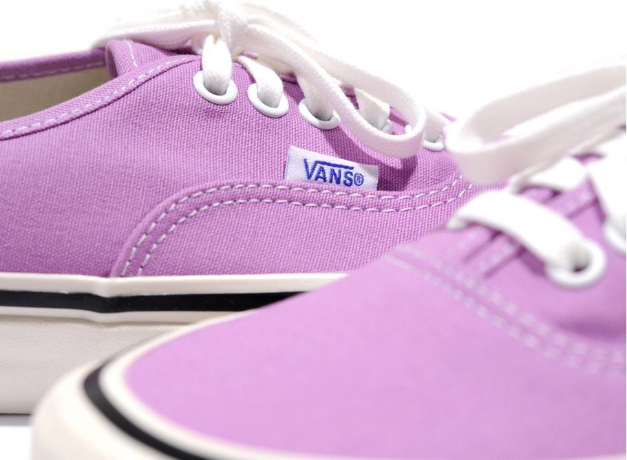 vans authentic lila