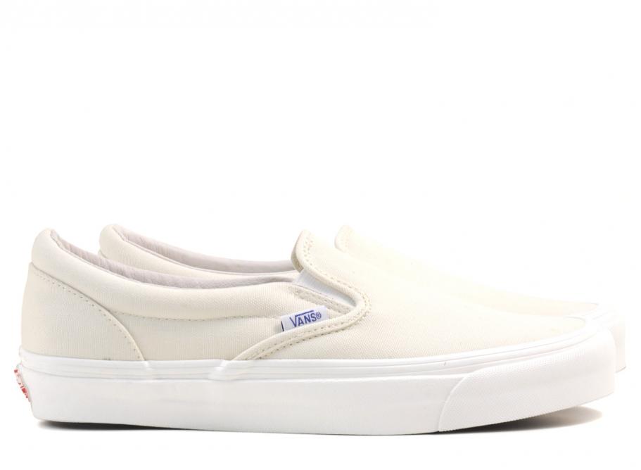 vans vault slip on all white