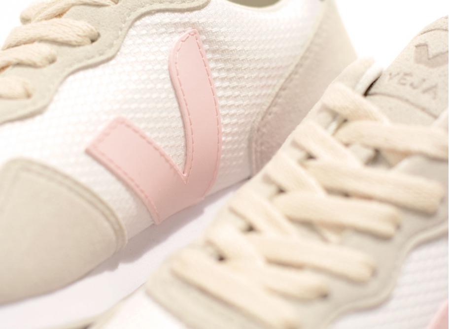 Veja hexa deals white