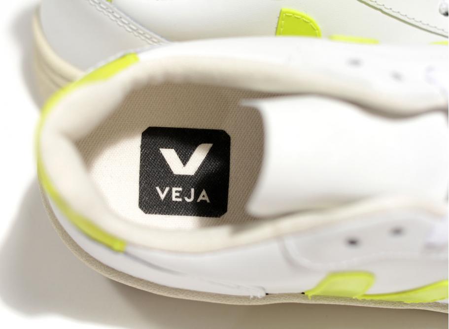 Veja v10 jaune deals