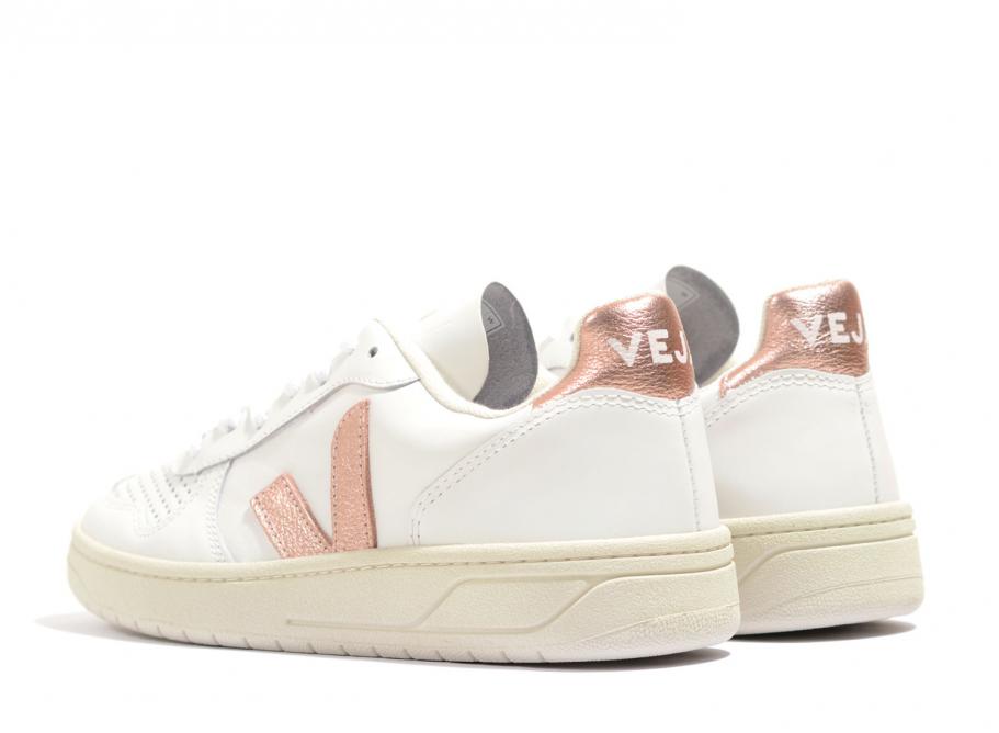 Veja V10 Leather Extra White / Nacre 