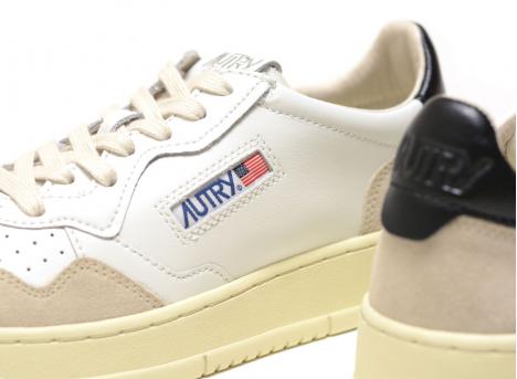 Autry Medalist Low LS21 Suede White / Black