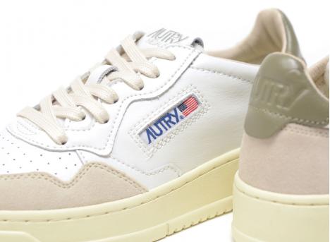 Autry Medalist Low LS77 Suede White / CVRT Green