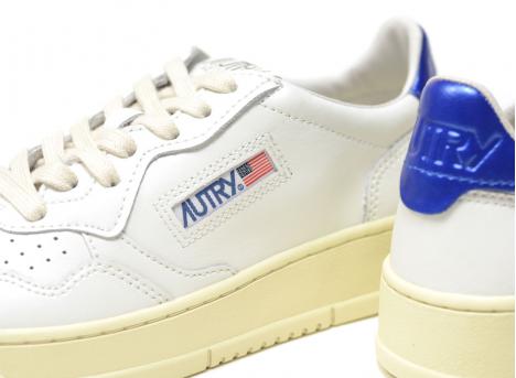 Autry Medalist Low LL63 Leather White / Blue