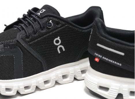 On Running Cloud 6 Black / White