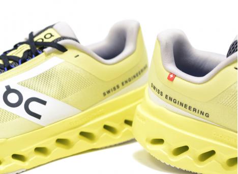 On Running Cloudsurfer Next Z5 Limelight / White