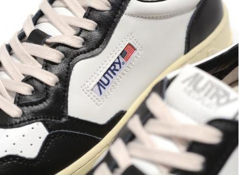 Autry 01 Low WB01 Leather Bicolor White / Black