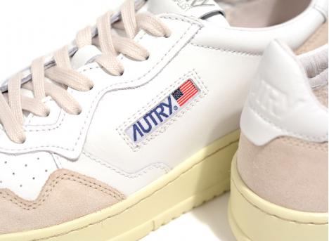 Autry 01 Low LS33 Leather Suede White / White