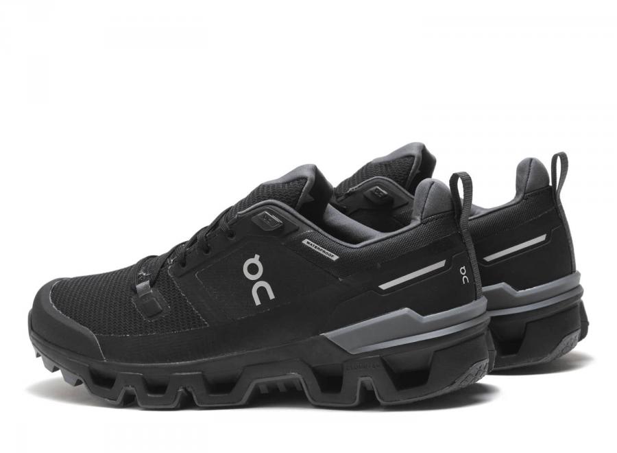 On Running Cloudwander Waterproof Black / Eclipse - On Running