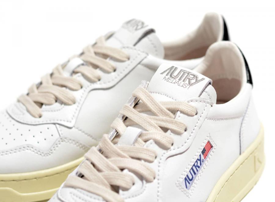 Autry 01 Low LL22 Leather White / Black - Autry