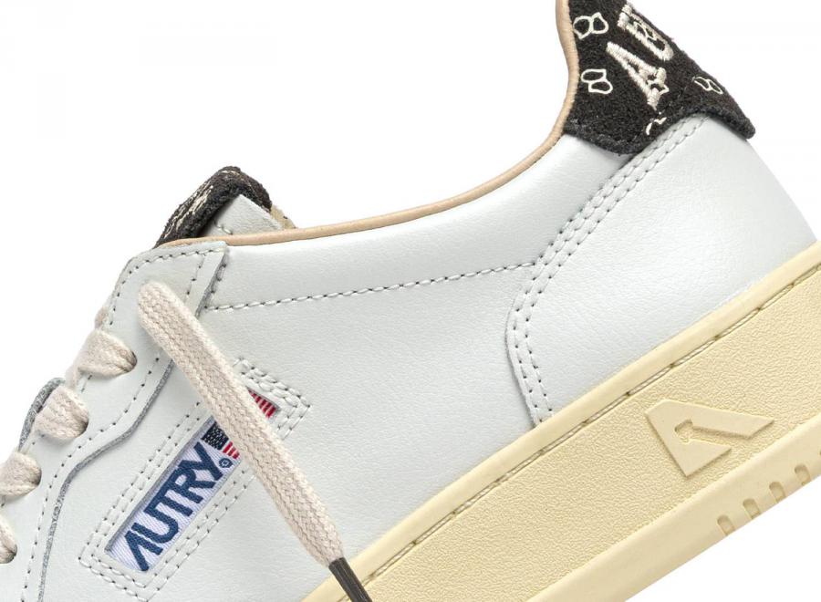Autry Medalist Low HJ04 Leather / Printed Logo Suede White / Lavagna - Autry