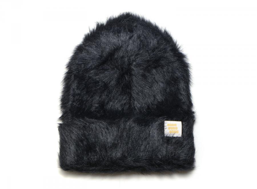 Bisous Skateboards Fake Fur Beanie Black - Bisous Skateboards