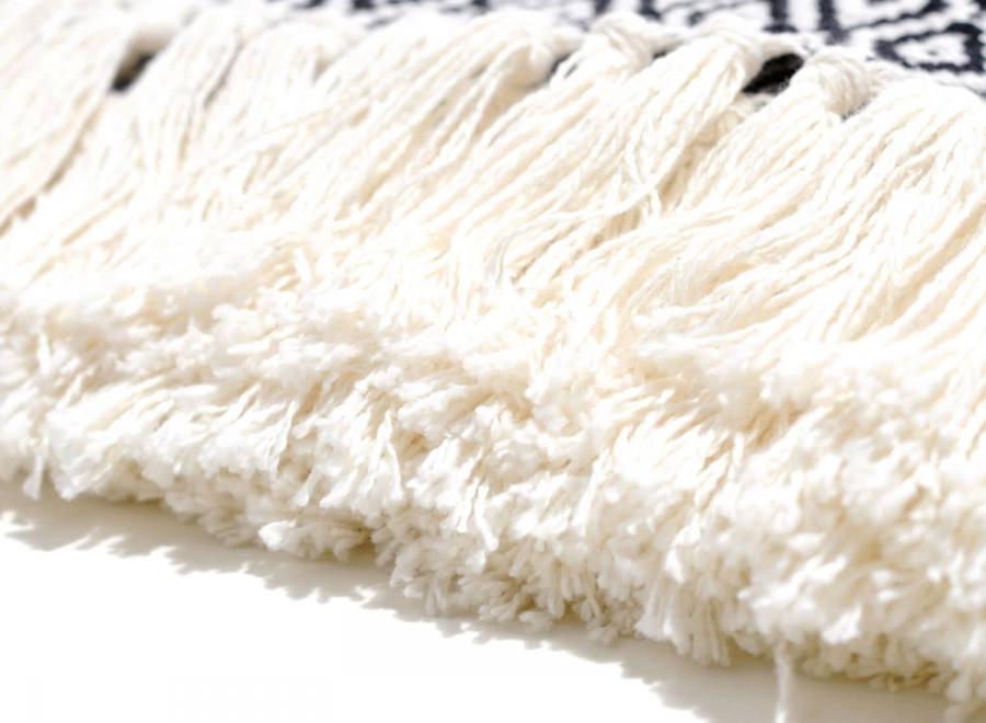 Casa Cubista Fringed Black Natural Blanket - Casa Cubista