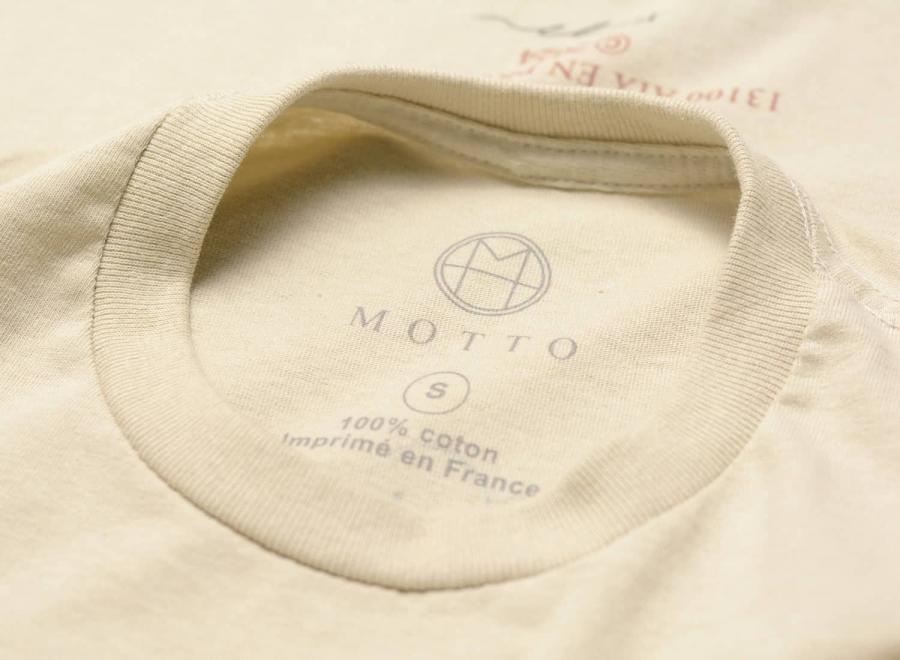 Motto Logo Tee Boy Sand - Novoid Plus