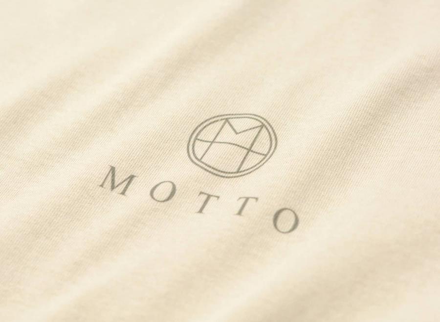 Motto Logo Tee Symbolism Sand - Novoid Plus