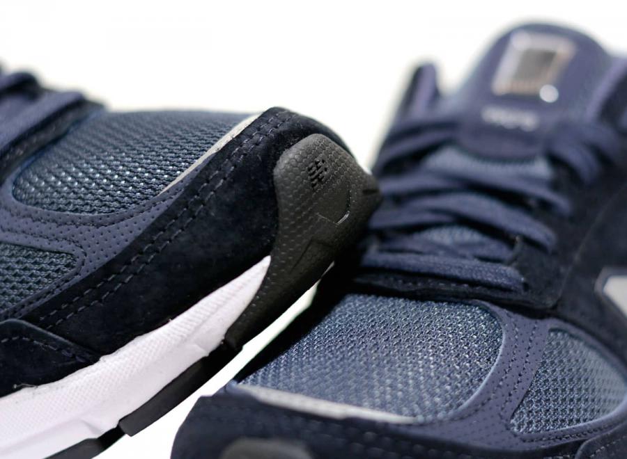 New Balance W990NV5 - New Balance